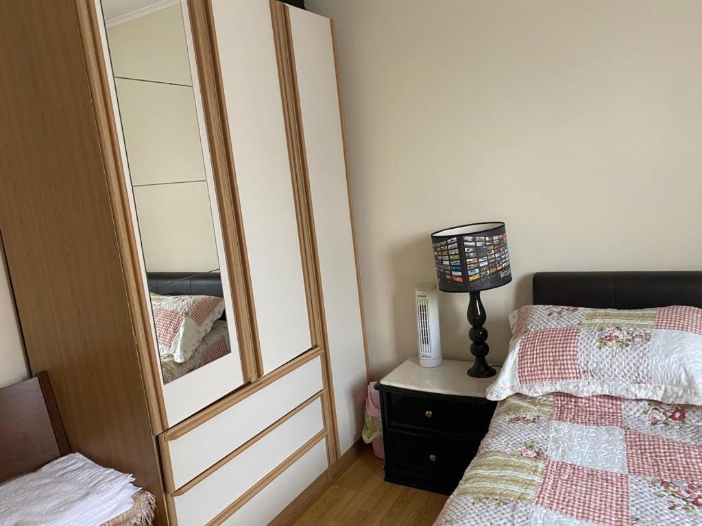 Specious Room In Northolt Northolt  Dış mekan fotoğraf